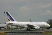 Air France A318 f gugh  16-05-07 (cdg)