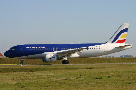 Air Moldava  A320  eraxv   10-10-04