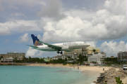 Continental 737 n27733 15-09-07 (St. Maarten)