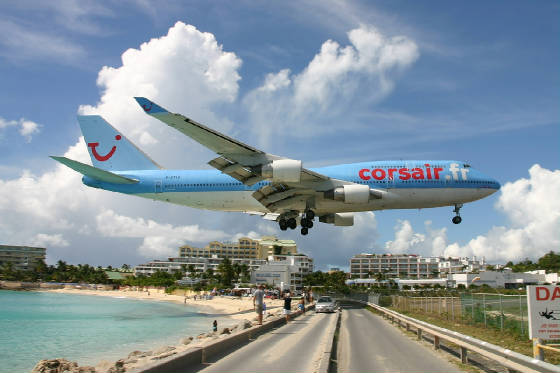 Corsair  B747  fgtui  16-09-07 (St. Maarten)