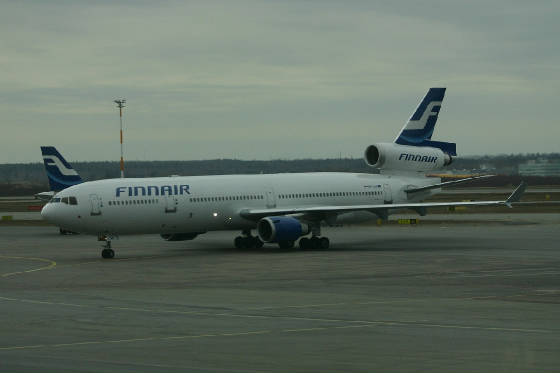 Finnair  MD11  oh lgb  22-04-09