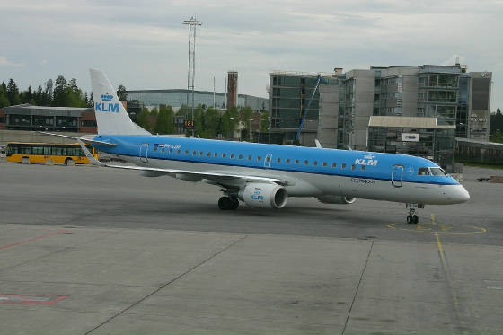 KLM  ERJ190  PH EZM  20-05-10