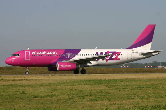 Wizzair  A320  halpd  06-08-06