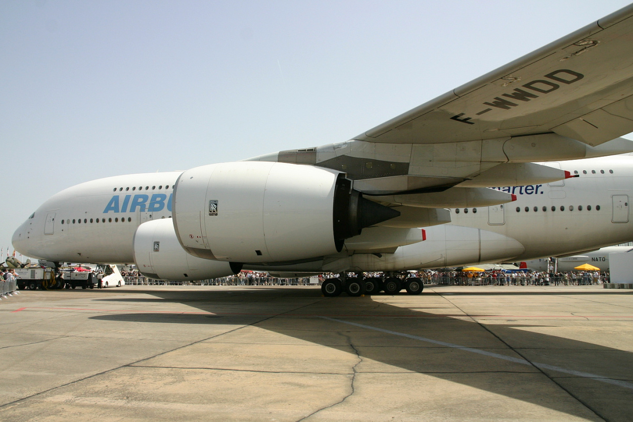 Airbus  A380  f wwdd  30-05-08 (airshow)