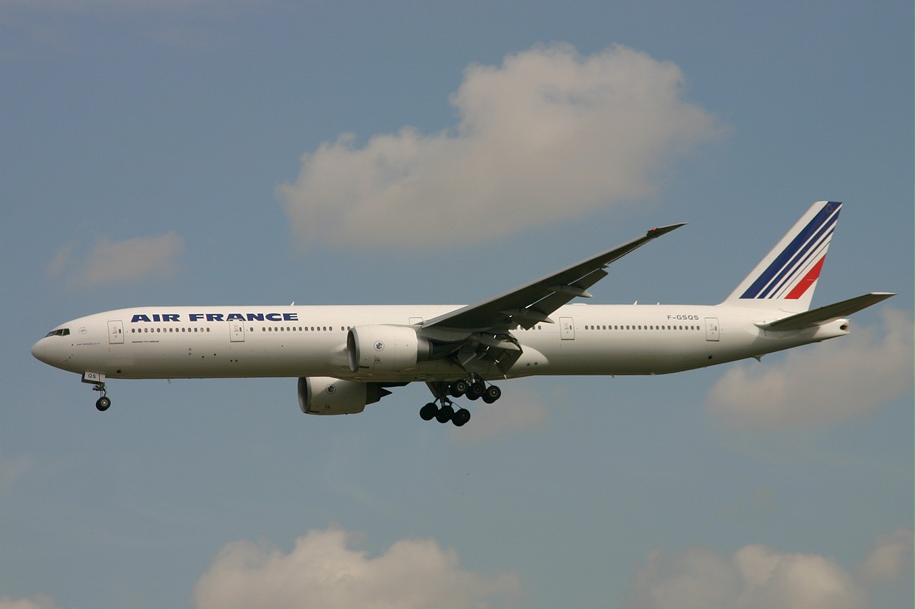Air France  B773  f gsqs  15-05-07 (ory)