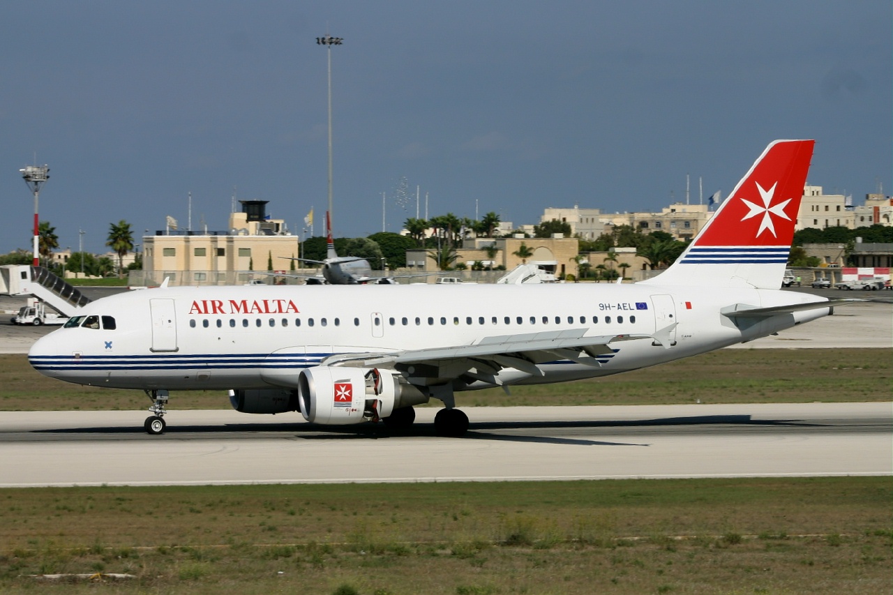 Air Malta A319 9h ael 23-09-06