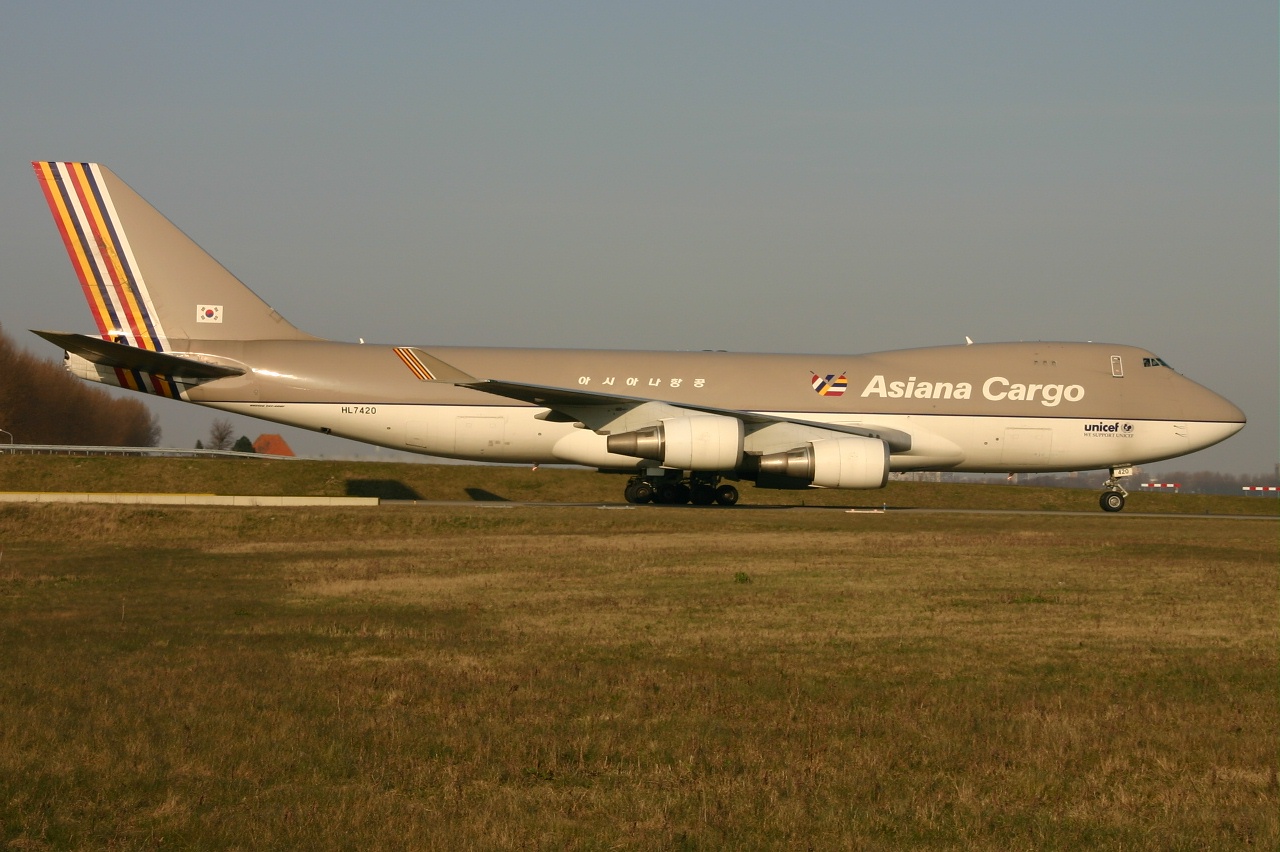 Asiana cargo  B747  hl 7420  15-03-07