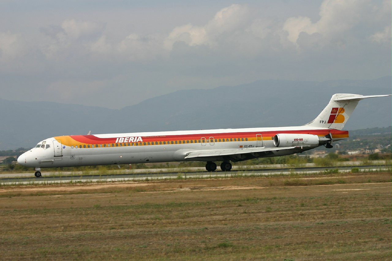Iberia  MD80  ec fpj  13-09-06