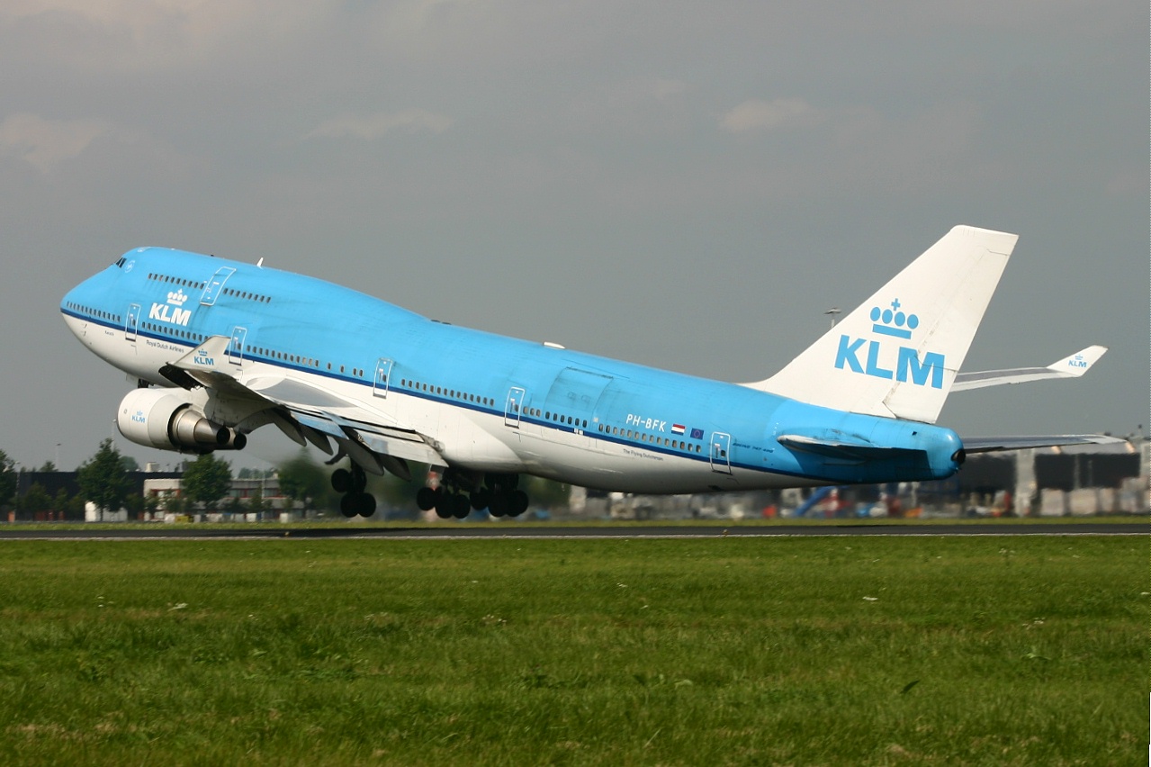 KLM  B744  ph bfk  13-8-05