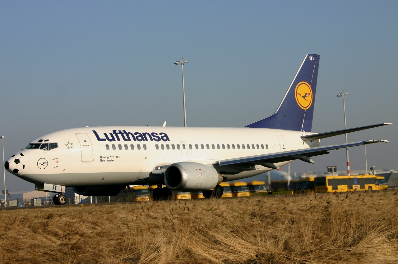 Lufthansa  B735  d abit  28-01-06