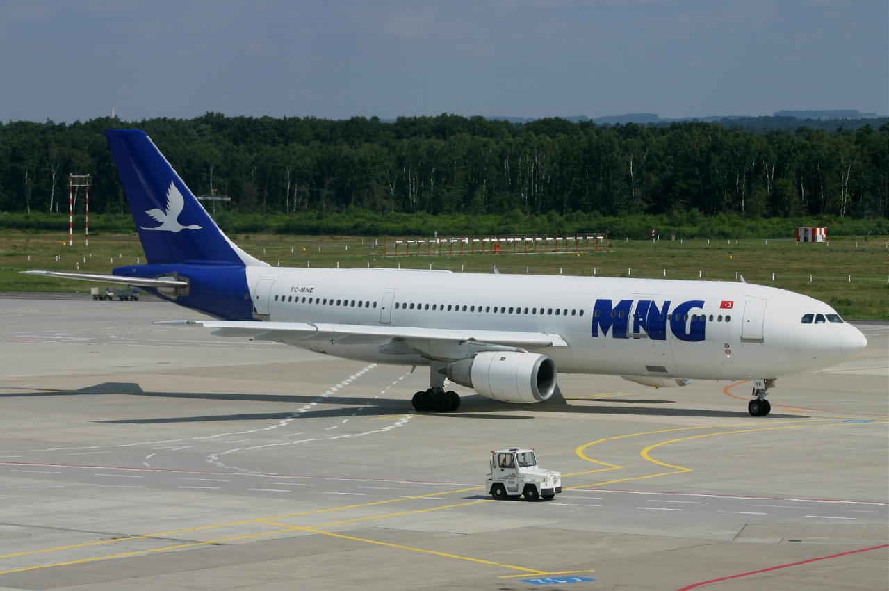 MNG  A300 tc mne 30-07-05