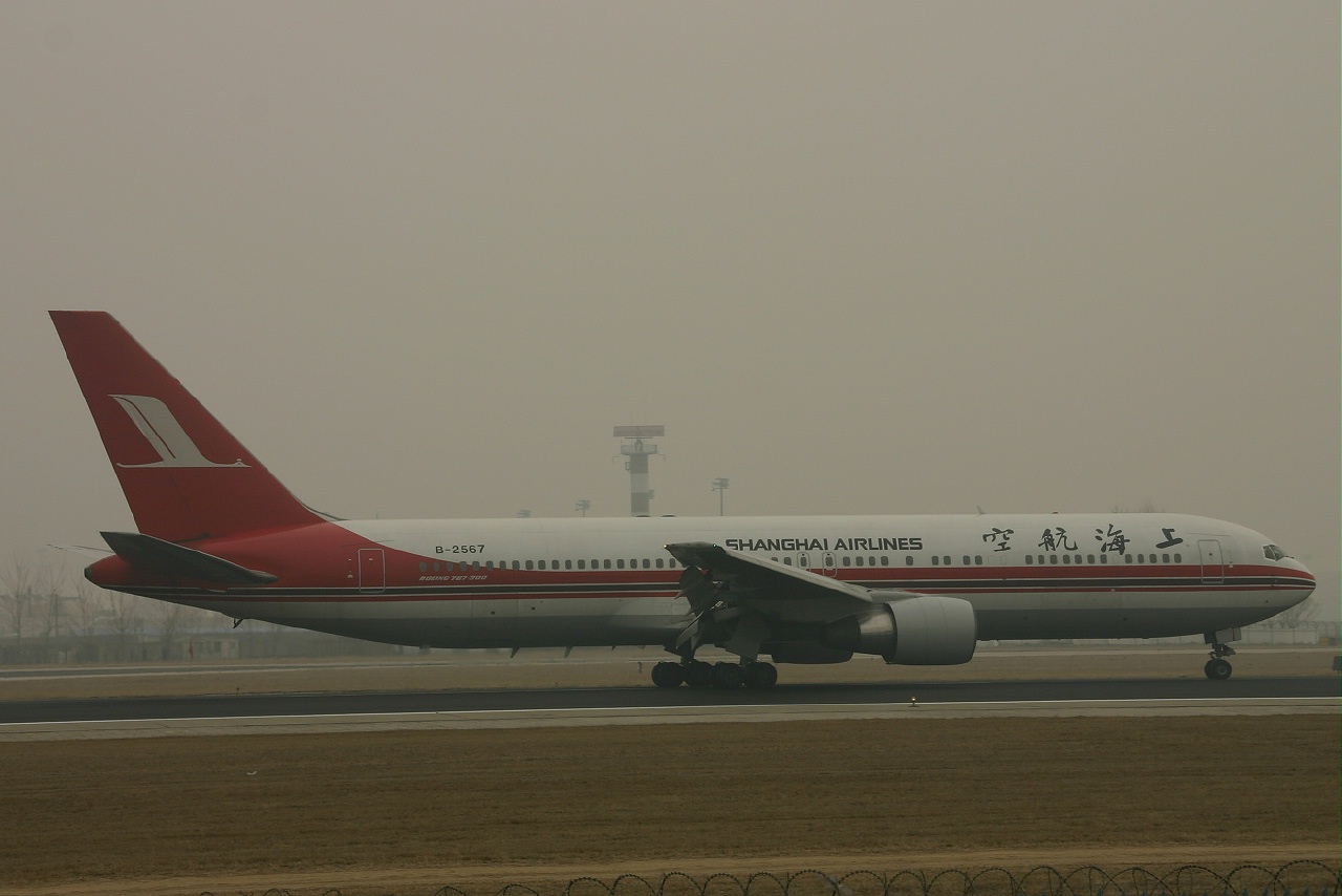 Shanghai airl  B767  b2567  22-03-07